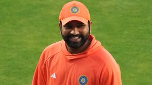 IND vs AUS - இறுதி போட்டியில் டாஸ் வென்றால் ரோகித் என்ன தேர்வு செய்யனும்.. எது சாதகம்?