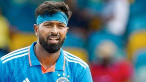 IPL 2024 - பணத்திற்காக அணி மாறலாமா ஹர்திக்? முன்னாள் வீரர் வைத்த குட்டு