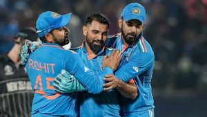 உலக கோப்பை இறுதி போட்டியில் இன்று முகமது ஷமி படைக்க போகும் வேற லெவல் சாதனை.. வாய்ப்பை பயன்படுத்துவாரா?