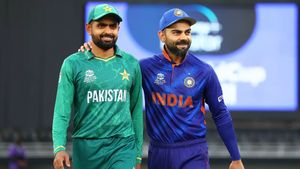 கோலி, பாபர் அசாம் 2 பேருமே இந்த விஷயத்தில் சுத்த வேஸ்ட்.. முன்னாள் பாகிஸ்தான் வீரர் விளாசல்