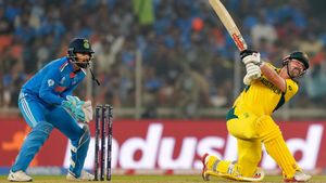 IND vs AUS : உலகக்கோப்பை நாயகனை இறக்கிய ஆஸ்திரேலியா.. தோல்வி பயத்தால் அதிரடி மாற்றம்