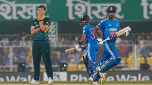 IND vs AUS : நீங்க 2 பேரும் கிளம்புங்க.. ஸ்ரேயாஸ் ஐயர் தான் டீமில் முக்கியம்.. 2 வீரர்கள் நீக்கம்?