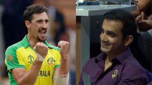 IPL Auction 2024 : அடித்துக் கொண்ட கொல்கத்தா - குஜராத்.. ரெக்கார்டு தொகைக்கு ஏலம் போன மிட்செல் ஸ்டார்க்