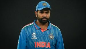 நீ தான் அடுத்த கேப்டனா? எப்படி அந்த பதவி வரும் என்று பார்க்கிறேன்..ஹர்திக்கிற்கு கட்டம் கட்டிய ரோகித்