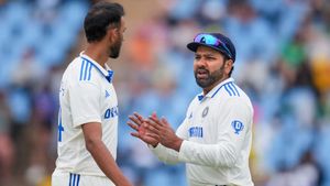 IND vs SA Test : இந்திய அணிக்கே ஆப்பு வைத்த இரண்டு பவுலர்கள்.. அணித் தேர்வில் சொதப்பிய ரோஹித் சர்மா