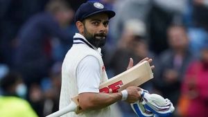 IND vs SA: பயிற்சி போட்டியில் இருந்து விலகல்.. திடீரென நாடு திரும்பிய விராட் கோலி.. காரணம் என்ன?
