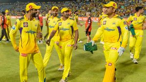 சிஎஸ்கேவின் கனவை கலைத்த காவ்யா மாறன்.. மீண்டும் பதிலடி கொடுத்த காசி தாத்தா..CSK பலம் அதிகரிப்பு