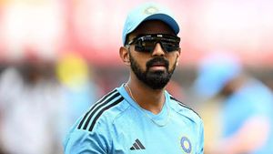 என்னதான் விலகி இருந்தாலும்.. என்னுடைய ஃபேவரைட் அணி ஆர்சிபி தான்.. கேஎல் ராகுல் கொடுத்த ட்விஸ்ட்!