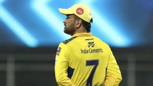 தோனி கிரிக்கெட் வாழ்க்கைக்கு 2024 மிக முக்கியமான ஆண்டு.. ஏன் தெரியுமா?