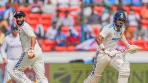 IND vs ENG : 92 வருட இந்திய கிரிக்கெட் வரலாற்றில் இப்படி நடந்ததே இல்லை.. 3 வீரர்கள் ஒரே மாதிரி அவுட்