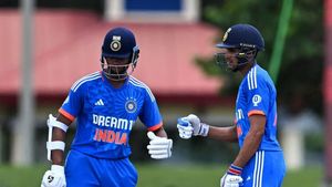 IND vs AFG : ஜெய்ஸ்வால் vs சுப்மன் கில்.. தொடக்க வீரராக யார் களமிறங்குவது இந்திய அணிக்கு நல்லது?
