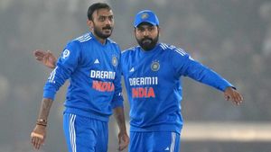 IND vs AFG - டி20 அணியில் ஜடேஜா இடத்திற்கு ஆபத்து.. பவுலிங்கில் சக்கை போடு போட்ட 29 வயது வீரர்