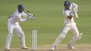IND vs ENG - நல்லா ஆடிக்கிட்டு இருந்தாரு..சதத்தை தவறவிட்ட கேஎல் ராகுல்.. 300 ரன்களை கடந்த இந்தியா