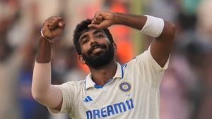 இந்திய அணிக்கு அடுத்த அடி.. பும்ராவை வீட்டுக்கு அனுப்பிய பிசிசிஐ.. கடைசி 2 டெஸ்ட்டில் நீக்கம்?