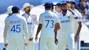 கிரிக்கெட் சரித்திரத்திலேயே எந்த அணியும் நினைத்துக் கூட பார்க்க முடியாத ரெக்கார்டை செய்த இந்திய அணி