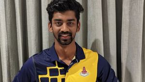 தொடர்ந்து வஞ்சிக்கப்படும் தமிழக கிரிக்கெட் வீரர்கள்.. 8 ஆண்டுகளாக சிறப்பாக விளையாடியும் வாய்ப்பில்லை