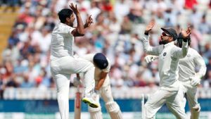 Ashwin 100th test - அஸ்வின் டாப் 5 சிறந்த பந்துவீச்சு.. தனி ஆளாக ஆட்டத்தையே மாற்றிய செயல்பாடு