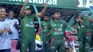 இதுதான்டா கிரிக்கெட்.. மேத்யூஸை வம்புக்கு இழுத்த வங்கதேசம்.. ஹெல்மெட்டை வைத்து ரஹீம் செய்த காமெடி!