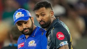பாண்டியாவுக்கு ஆப்பு வைக்க ரெடியா இருக்காங்க.. அந்த தப்பை செஞ்சா காலி தான்.. முன்னாள் கோச் வார்னிங்!
