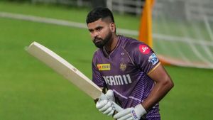 KKR அணிக்கு கிடைத்த குட் நியூஸ்.. கேப்டன் ஸ்ரேயாஸ் ஐயர் திரும்புகிறார்.. இந்த ஷாட் மட்டும் ஆடாதீங்க