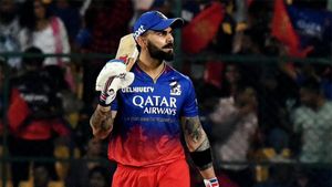 IPL 2024 : சரித்திரம் படைத்த விராட் கோலி.. டி20இல் எந்த கிரிக்கெட் வீரரும் செய்யாத இமாலய சாதனை