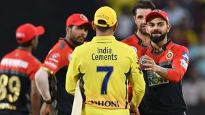 IPL classics CSK V RCB- 34 பந்தில் 70 ரன்கள் குவித்த தோனி.. மொத்தம் 412 ரன்கள்.. 33 சிக்சர்
