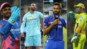 IPL 2024 - முதல் 4 இடங்களை பிடிக்க போகும் அணிகள் எது? பிளே ஆப் சுற்றுக்கு நுழைய போவது யார்?