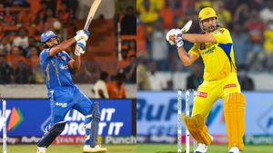 IPL 2024 MI vs DC : தோனியின் நீண்ட நாள் ரெக்கார்டை உடைத்து எறிந்த ரோஹித்.. கதறிய டெல்லி கேபிடல்ஸ்