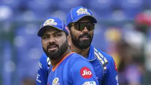 ரீ-டெய்ன் செய்யக் கூடாது.. ரோகித் சர்மாவை ஒதுக்கி வைக்க இதுதான் காரணம்.. பாண்டியாவின் பலே ஐடியா!