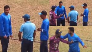 வங்கதேசத்திலும் ஒரு சிவக்குமார்? செல்ஃபி எடுக்க வந்த ரசிகருக்கு ஏற்பட்ட கதி!ஷாகிப் அல் ஹசன் ஆத்திரம்