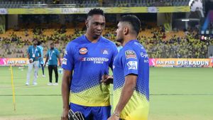 CSK vs RCB: முடிஞ்சா சிஎஸ்கே பவுலிங் திட்டத்தை உடைத்து ஜெயிச்சுக்குங்க.. ஆர்சிபி-க்கு பிரோவோ சவால்