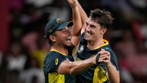 AUS vs AFG: கிரிக்கெட்டில் யாரும் செய்யாத டபுள் ஹாட்ரிக் சாதனை செய்தும் சோகத்தில் பாட் கம்மின்ஸ்