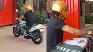 தோனியிடம் கெஞ்சிய ரசிகர்கள்.. கொஞ்சம் கூட காதில் வாங்காமல் சென்ற தல.. ஏன் திடீர் கோபம்- வீடியோ