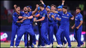 ஆஸ்திரேலியாவை வெளியேற்றி வரலாறு படைத்த ஆப்கானிஸ்தான்.. அரை இறுதிக்கு முன்னேறியது.. வங்கதேசம் தோல்வி