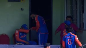 IND vs ENG: ஹிட்மேன் கண்ணில் இருந்து வந்த ஆனந்த கண்ணீர்.. ரோகித் சர்மாவை தட்டிக்கொடுத்த விராட் கோலி!