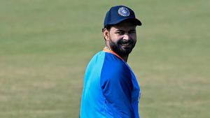 18 மாதங்களுக்கு பிறகு இந்திய அணிக்காக விளையாடிய ரிஷப் பண்ட்.. பயிற்சி ஆட்டத்தில் சரவெடி