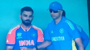 IND vs ENG - இடிந்து போய் உட்கார்ந்த கோலி.. உடனே டிராவிட் செய்த செயல்.. தீயாய் பரவும் வீடியோ