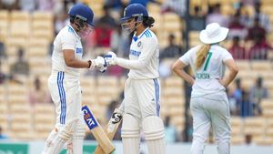 IND vs SA: ஆண்கள் கிரிக்கெட்டில் கூட செய்ய முடியாத இமாலய சாதனை.. சரித்திரம் படைத்த இந்திய மகளிர் அணி