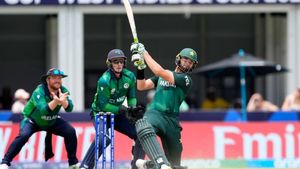 PAK vs IRE: பாகிஸ்தான் மெகா சொதப்பல்.. மானத்தை காப்பாற்றிய அப்ரிடி.. கதிகலங்க வைத்த அயர்லாந்து