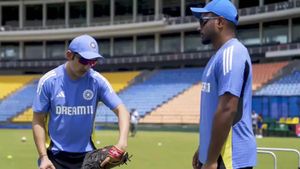 IND vs SL - நீ இங்கு தான் தவறு செய்கிறாய்! சஞ்சு சாம்சன் மீது தனி கவனம் செலுத்திய கம்பீர்