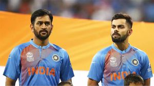 விராட் கோலியை அணியை விட்டு அனுப்ப சொன்னார்கள்.. தோனி தான் மிரட்டி காப்பாற்றினார்! பாக்.வீரர் கருத்து