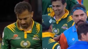 IND vs PAK Final- இறுதி போட்டியில் பாகிஸ்தான் ஃபிக்சிங்.. 19வது ஓவரில் நடந்த வினோதம்.. இதை பாருங்க!
