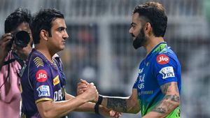 எனக்கும், கோலிக்கும் இடையே என்ன நடக்கிறது என வெளியில் சொல்ல முடியாது.. அதிர வைத்த கவுதம் கம்பீர்