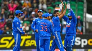 பும்ரா இல்லை.. டெத் பவுலிங்கில் இவர் தான் கெத்து.. உலக அளவில் இந்திய வீரர் படைத்த சாதனை