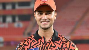 IND vs ZIM: செலக்டான சில நொடிகள்.. இந்திய வீரரிடம் இருந்து வந்த முதல் அழைப்பு.. அபிஷேக் சர்மா நெகிழ்ச்சி!