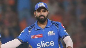 IPL 2025: அவமரியாதையை மறக்க மாட்டேன்.. லக்னோ அணிக்கு செல்லும் ரோஹித் சர்மா? குமுறும் அம்பானி!