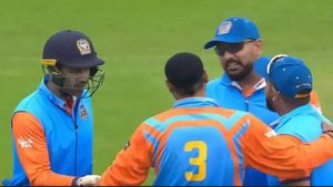 World Championship: யுவராஜ், உத்தப்பா சரவெடி.. 14 சிக்ஸ்.. வெஸ்ட் இண்டீஸ்-ஐ புரட்டி எடுத்த இந்தியா