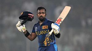 IND vs SL: இந்தியா ஈஸியா ஜெயிக்க காரணமே இந்த விஷயம் தான்.. உண்மையை போட்டு உடைத்த இலங்கை கேப்டன்