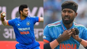 சிஎஸ்கே ஆல் - ரவுண்டருக்கு ஜாக்பாட்.. ஹர்திக் பாண்டியாவுக்கு ஆப்ப.. இந்திய அணியில் ட்விஸ்ட்