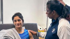 Vinesh Phogat மனு நிராகரிப்பு.. ஏமாற்றமாக இருப்பதாக பிடி உஷா கருத்து! முழு ஆதரவு தருவோம் என கருத்து
